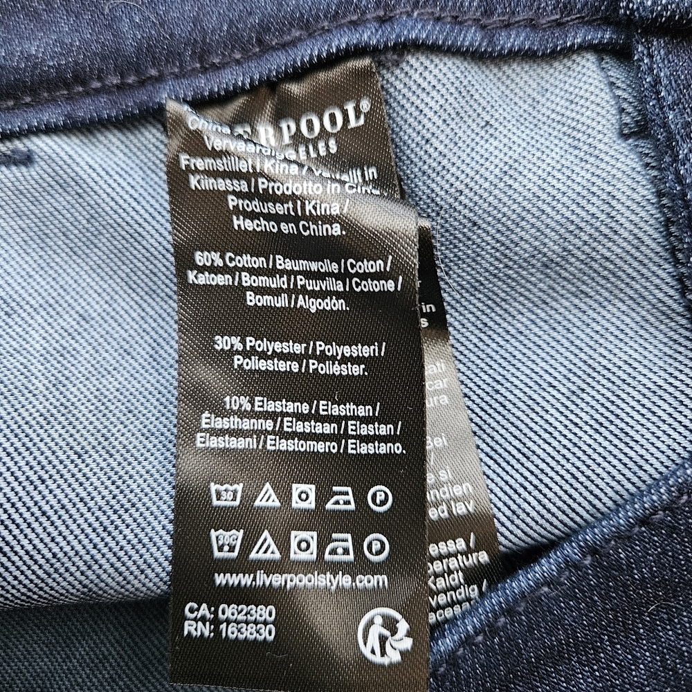 Liverpool Petite Wide Leg Denim Cargo‎ Crop Size 4/27 - Picture 8 of 9